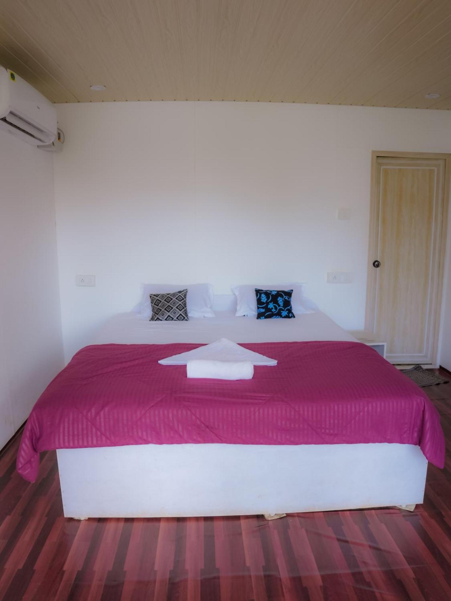 Hilltop Seaview Palolem Goa Hotel Exterior photo